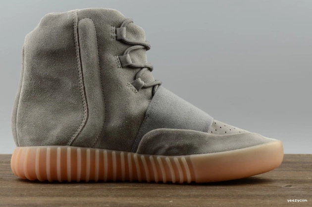 LIGHT 750 YEEZY ADIDAS GUM GLOW BB1840 BOOST DARK GREY 0722